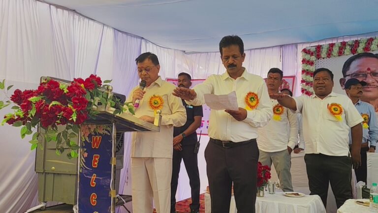 उद्योग मंत्री ने दिलाई साक्षरता शपथ