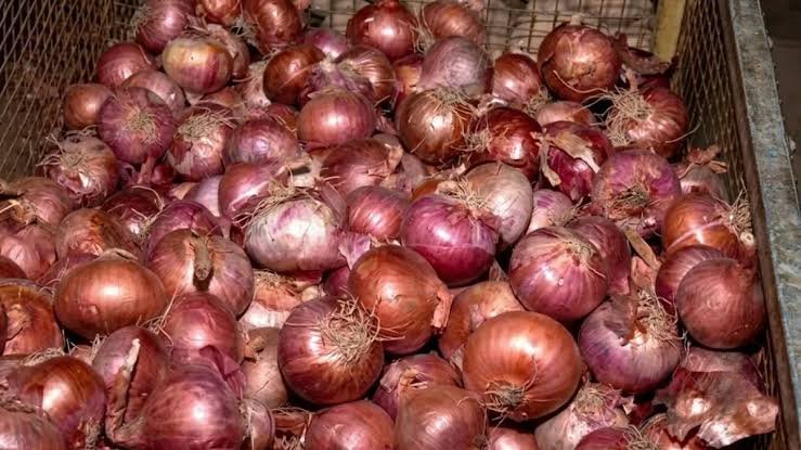 प्याज के दामों ने बढ़ाई रसोई की चिंता, 70 रुपये किलो पहुंचा भाव